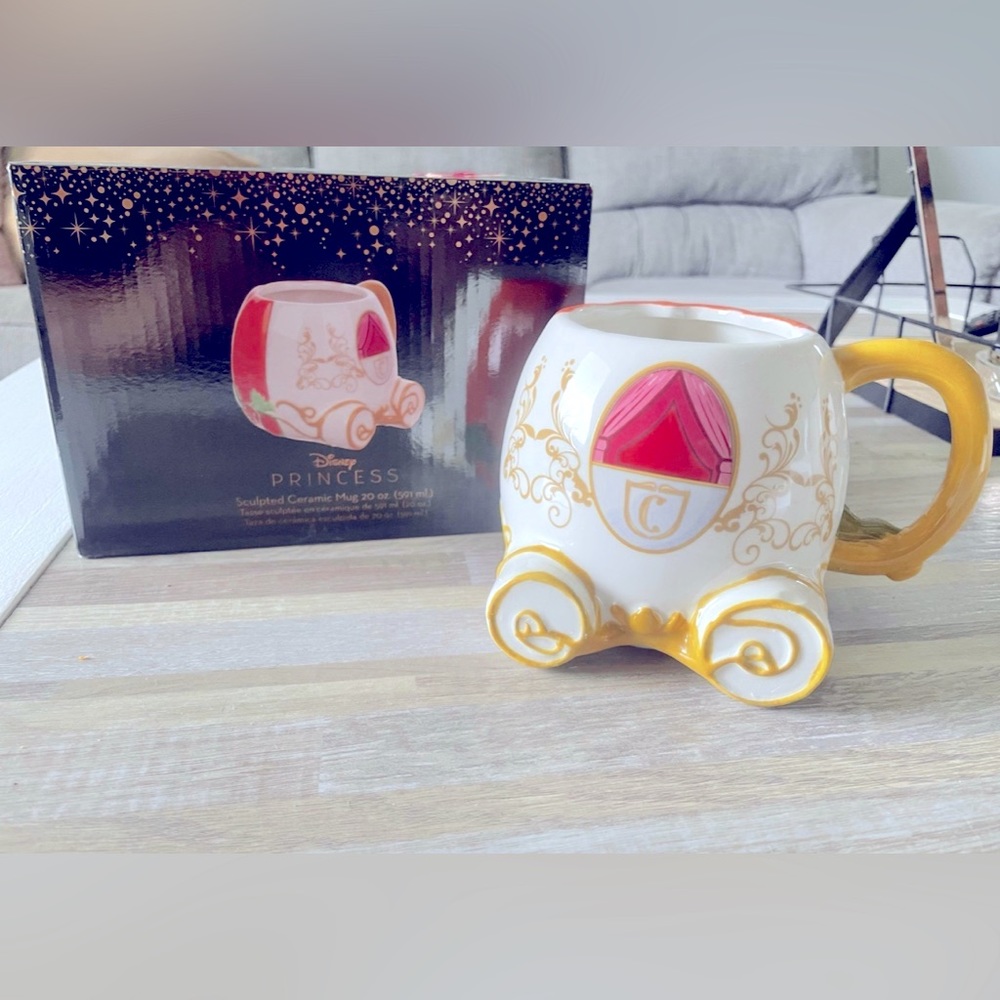 Disney Princess Carriage Pumpkin Cinderella Sculpted Ceramic Mug 20 oz